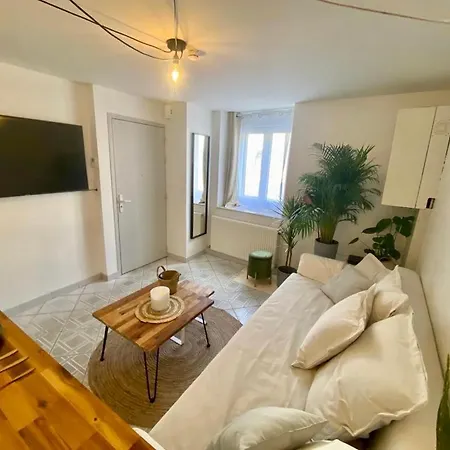 La Cascade Verte /appartement /jardin /parking Apartment