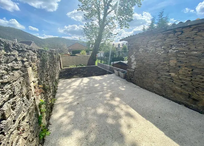 La Cascade Verte /appartement /jardin /parking Braux (Ardennes)